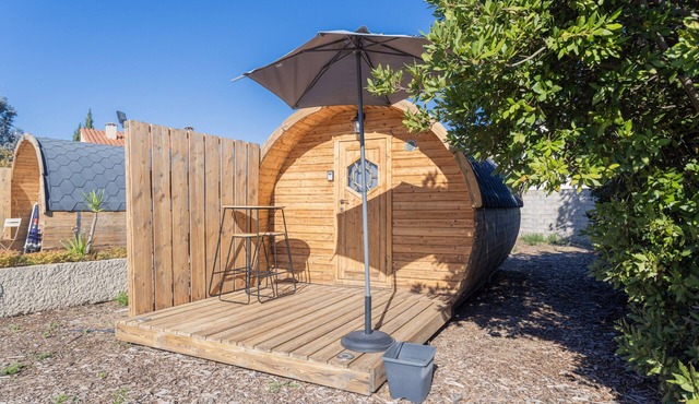 Barrel Orange Apartment with Mountain View, Private Terrace & Air Conditioning