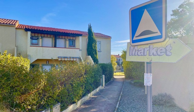 Beach access main floor T3 apartment with amazing patio and plenty of space!
