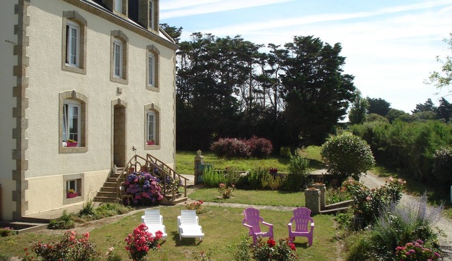 Beachfront home in Douarnenez Bay