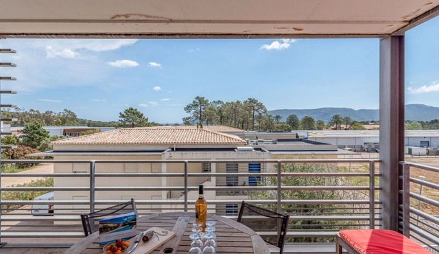 Beautiful apartment for 6 people with WIFI, A/C, TV and terrace