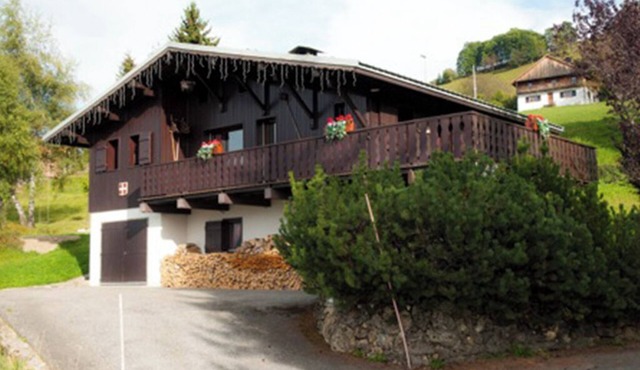 Beautiful Chalet L'Hermine in the French Alps