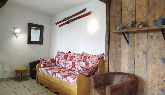 Beautiful little mountain cabin, sleeps 8