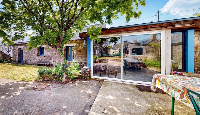 Beautiful home in Le Faouët with WiFi