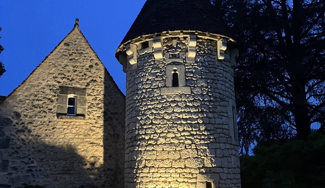 Beautiful one bedroom chateau on the banks of the River Vézere in Perigord Noir