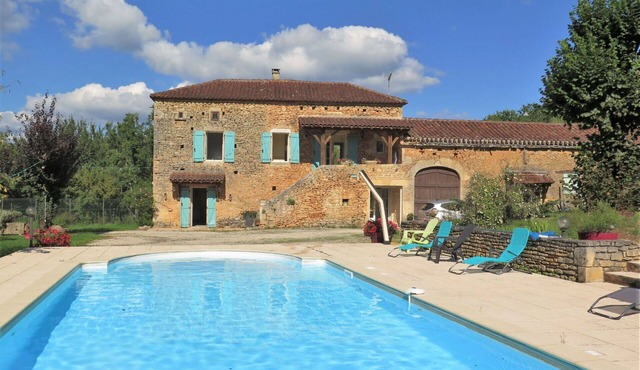Beautiful private villa for 6 guests with private pool, WIFI, TV and terrace