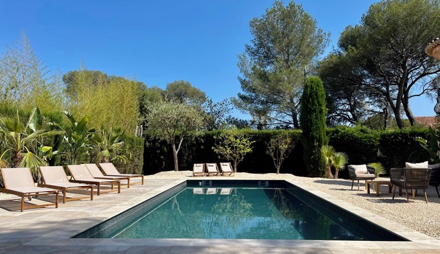 Beautiful Villa With Pool Near the Beach