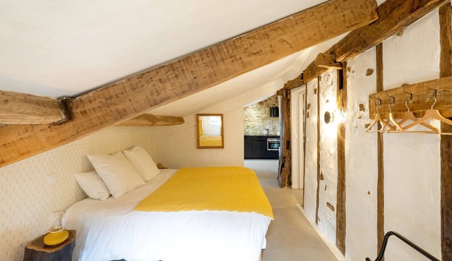 Bed and Breakfast 'Etxea' with Mountain View, Wi-Fi and Air Conditioning