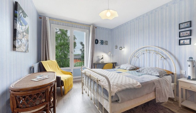 Bed and Breakfast 'Chambres D'hôtes De Kersehen Bleue' with Shared Garden, Balcony and Wi-Fi