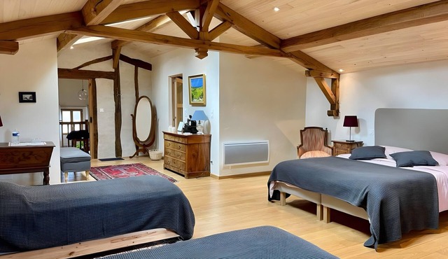 Bed and Breakfast 'Lukugaraia' with Mountain View, Private Garden and Wi-Fi