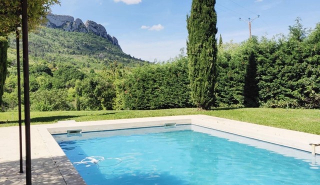 Belle Bastide Avec Piscine et Jacuzzi Classé 5 !