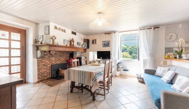 Bellevue Accous Apartment with Mountain Views, Private Terrace and Wi-Fi