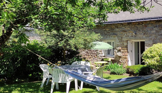 Breton house free parking
