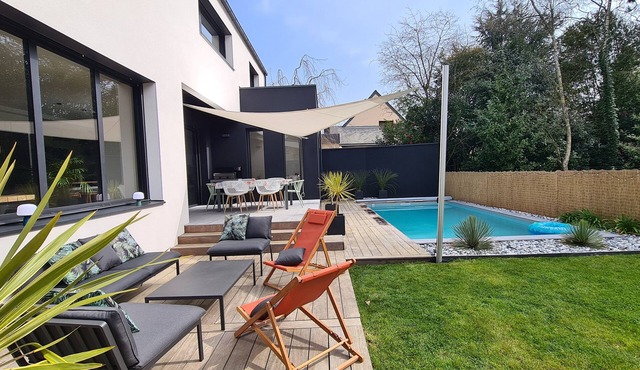 Bright contemporary house in Brittany