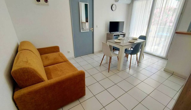 Bright one-bedroom apartment, air conditioning and parking - 4VOIL245