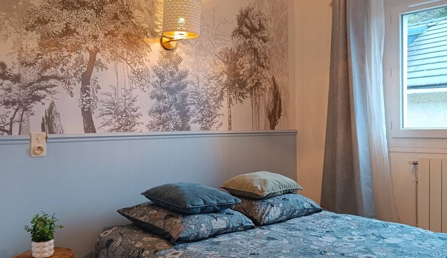 Bright Room - Centre