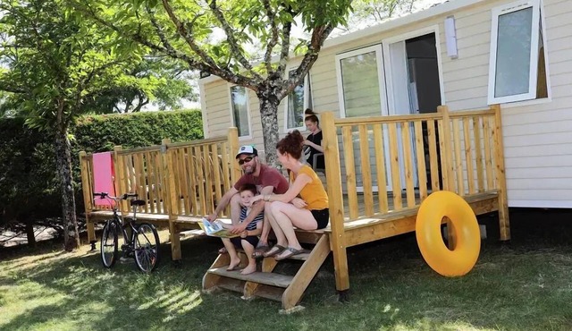Camping La Nouvelle Croze* - Mobil home Comfort TV 3 Rooms 4 People
