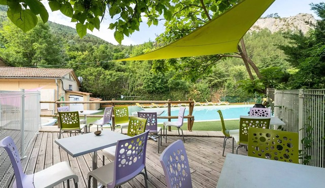 Camping les Princes d'Orange* - Cottage Espace Classic 4 rooms for 6 people Air-conditioned Garden view