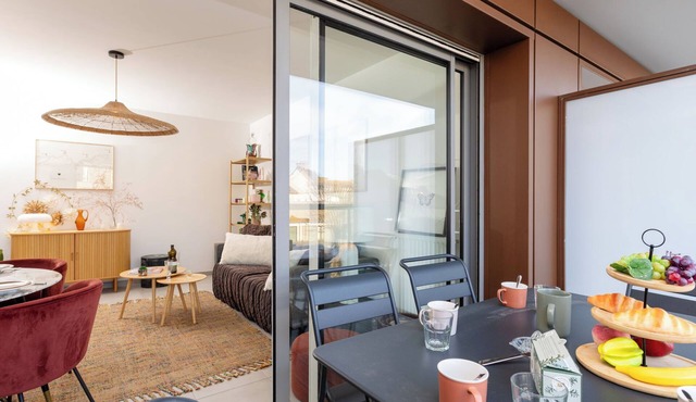 Canephora by Interhome