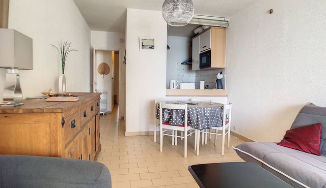 Carnon F2 Seafront with Private Garage