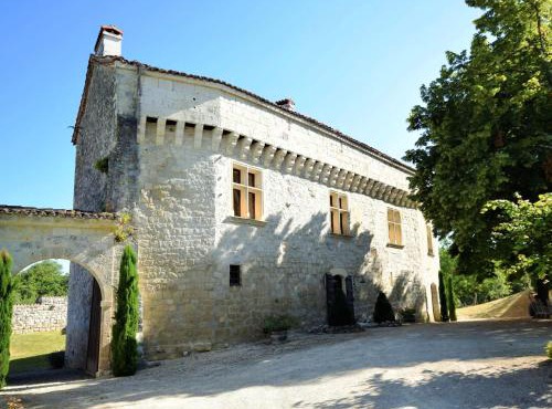Castle Retreat near Villages