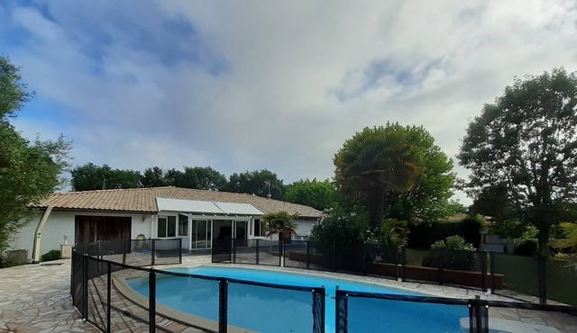 Cazaux Large house for 12 people with swimming pool and garden - near the lake