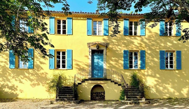 Château Trians - Exceptional estate in Provence, swimming pool & vineyard