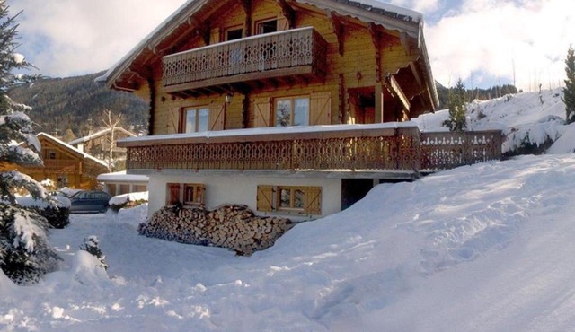 Chalet 3 chambres calme, poêle à bois, proche piste et village, 6/8 pers, garage et parking - FR-1-572-243