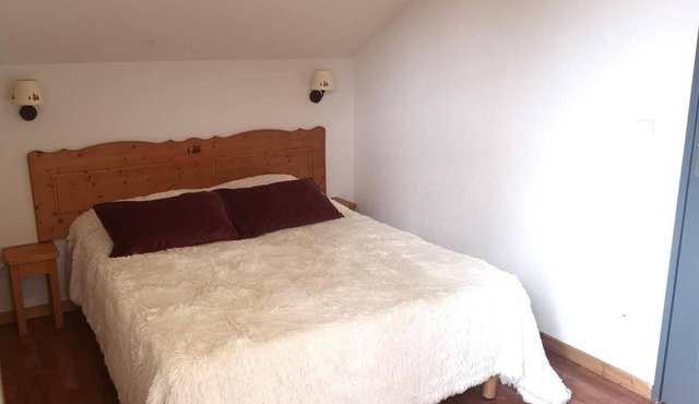 Chalet, 300m from shops, swimming pool, sauna, terrace, parking, tv, ski locker, 42m², Superdévoluy