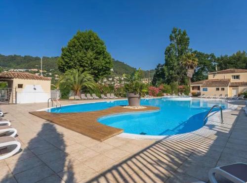 Chalet a louer avec piscine
