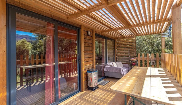 Chalet 'Canada' with Mountain Views, Shared Pool and Private Garden