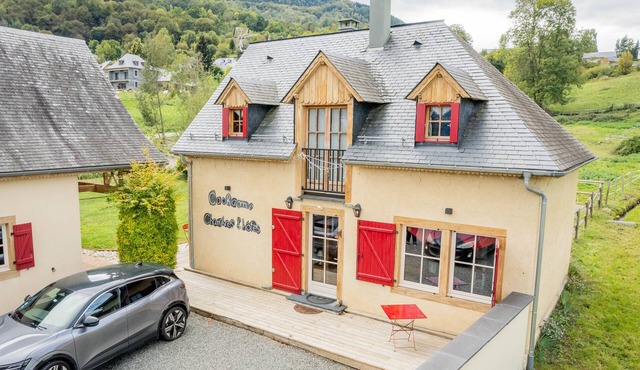 Chalet Cachame, charming, cosy. In the heart of the mythical valleys of the Hautes Pyrénées.