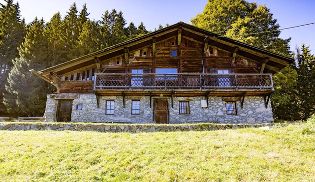 Chalet 'D'alpage Cornillon' with Mountain View, Private Terrace and Wi-Fi