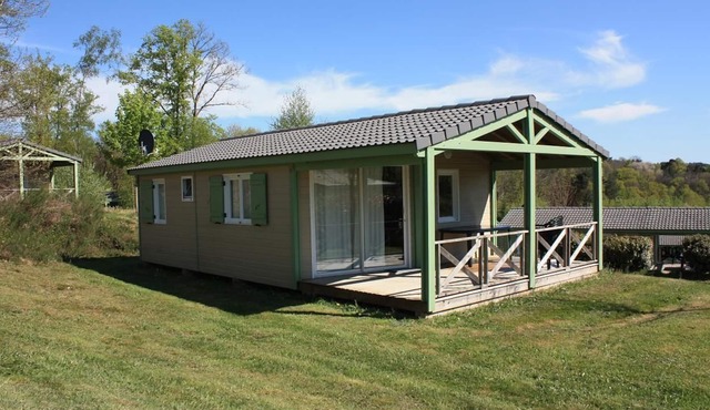 Chalet in leisure residence, comfortable, 2 bedrooms, large terrace,