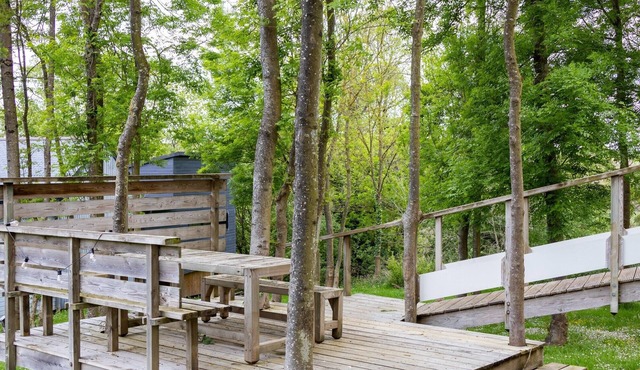 Chalet 'La Cafoutche De Minus Renovated' with Private Terrace, Shared Garden & Wi-Fi