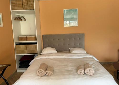 Chambre double avec salle de bain privative