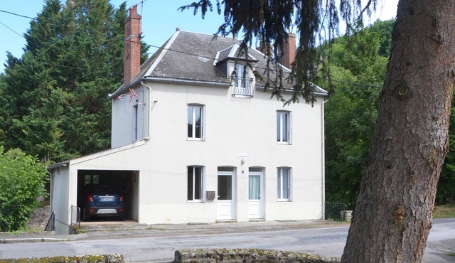 Character house in a romantic setting "At the water's'edge