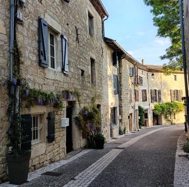 Charmante maison de village du 13ème siècle
