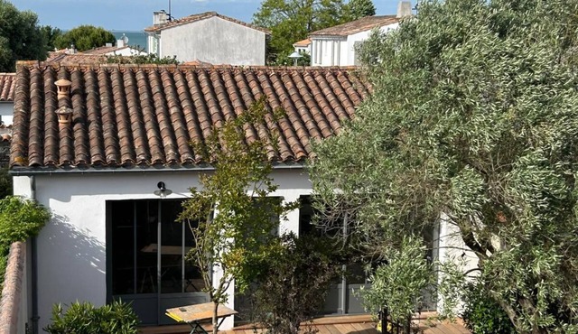 Charming 2-bedroom house in La Flotte-en-Ré, near beach and port