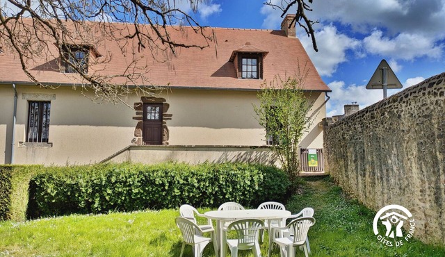 Charming 3-BR Cottage with Garden, Near Evron & Tourist Sites, Pet-Friendly
