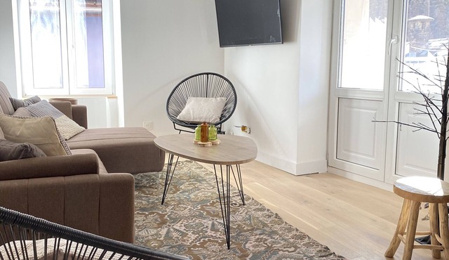 Charming 75m2 3bed 2bath apartment for 6/8 people 1 balcony