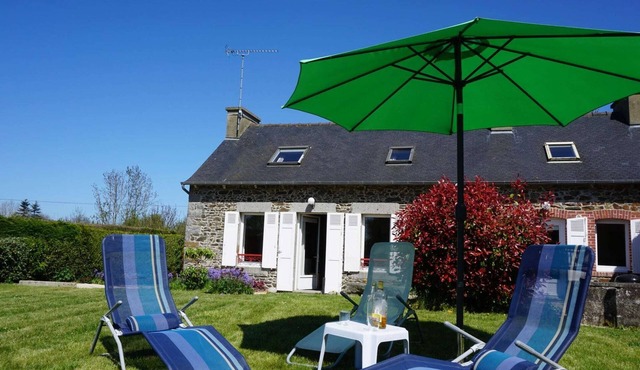 Charming Breton House near Petit Havre Beach