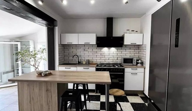Charming Canet-style house near the beach and local amenities!