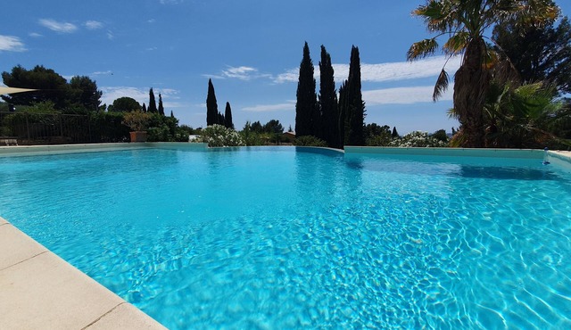 Charming cottage *, Superb sea view, Spa, Large swimming pool, Golf