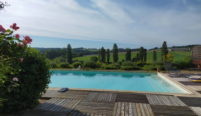 Charming Cottage with Pool in Countryside, Near Périgueux – Sleeps 4, Pet-Friendly
