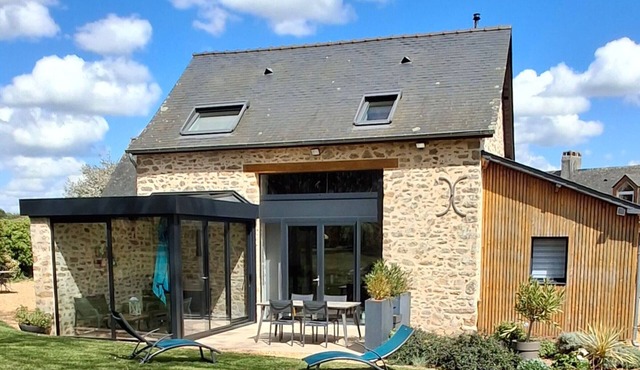 Charming gîte with private pond and fishing, garden, BBQ, fibre, 2 bedrooms - Alexain