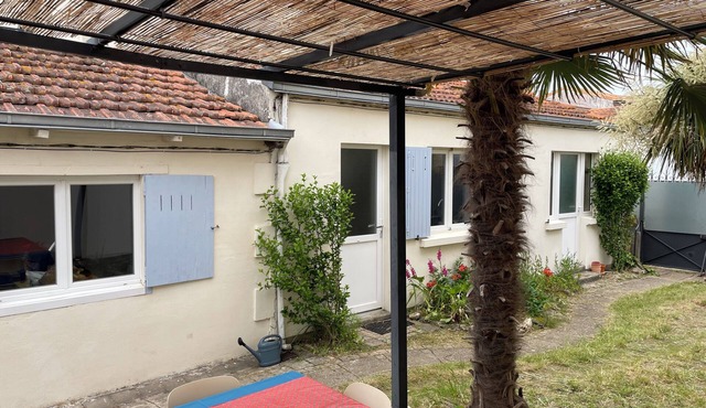 Charming house facing the Atlantic, garden and pergola 2 min from beaches