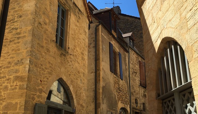 charming house in the city médiéviale