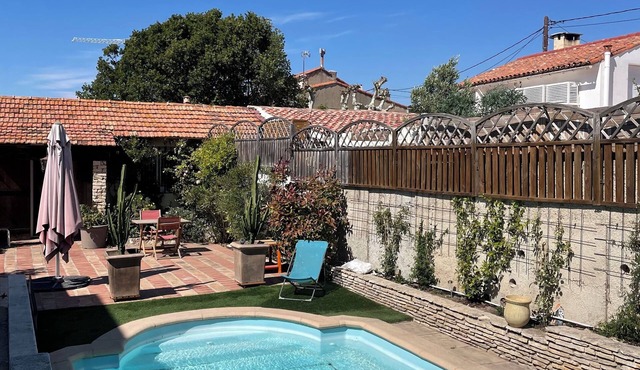 Charming house with swimming pool 100m from the sea, Marseille 8,