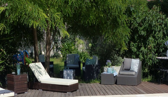 Charming Provencal house with swimming pool