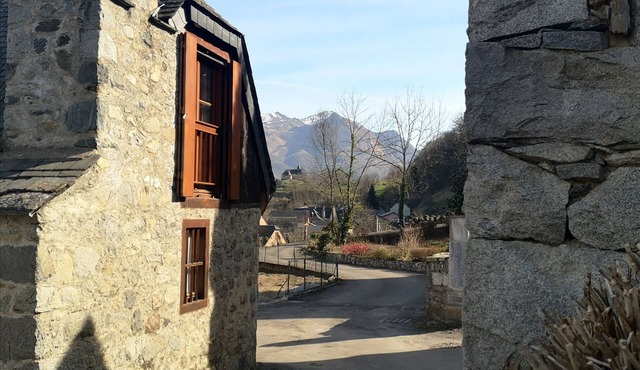 Charming renovated barn, heart of the village